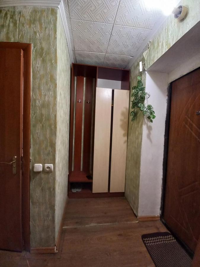 1 Комнатная Квартира Остановка Торговый Центр Tsjerkasij Eksteriør bilde